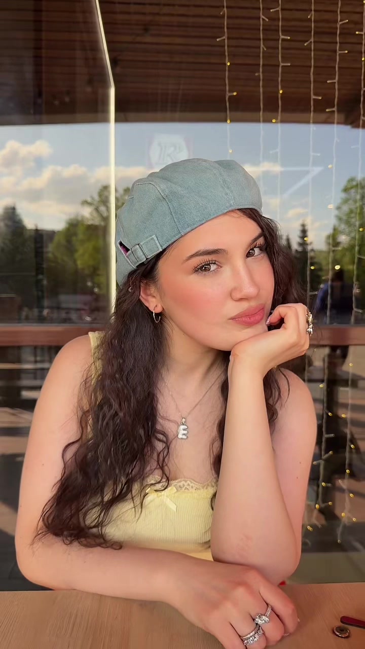 @ellamag