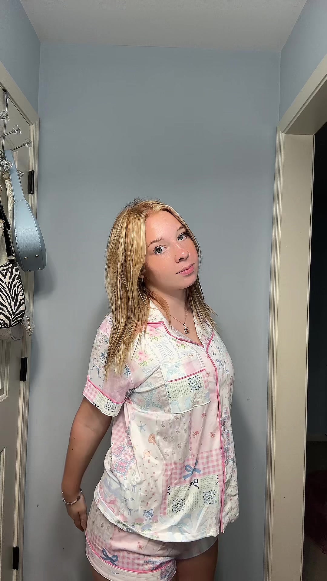 @theannaduck