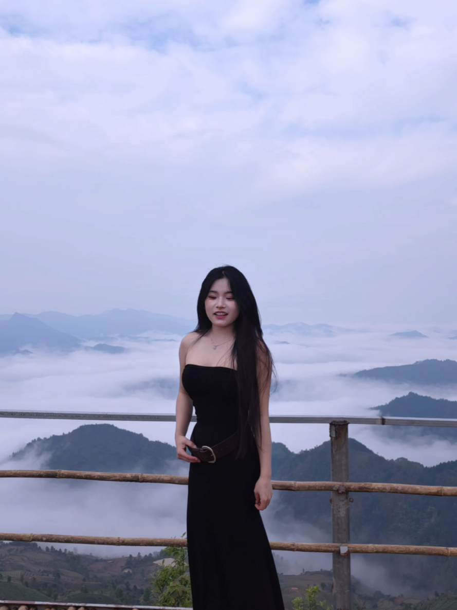@HO&Agrave;NG VĂN T&Uacute;
