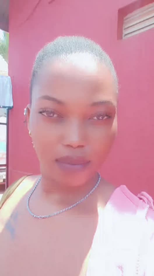 @nahuraesther