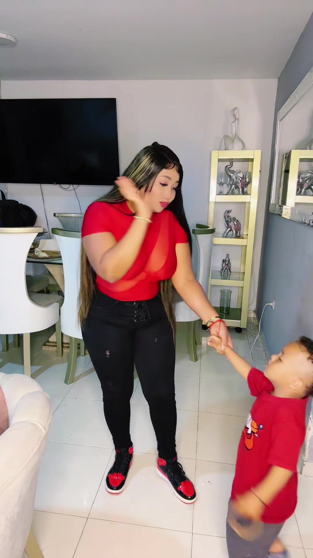 @tatislasocia