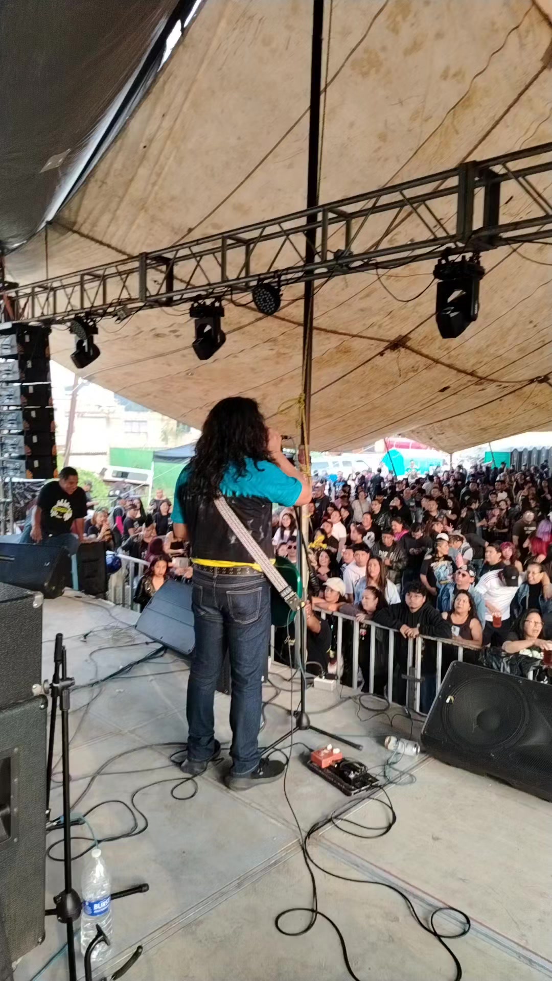 @Brebaje Extraño