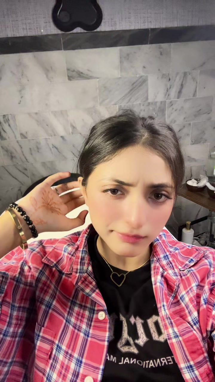 @Jannat Baig