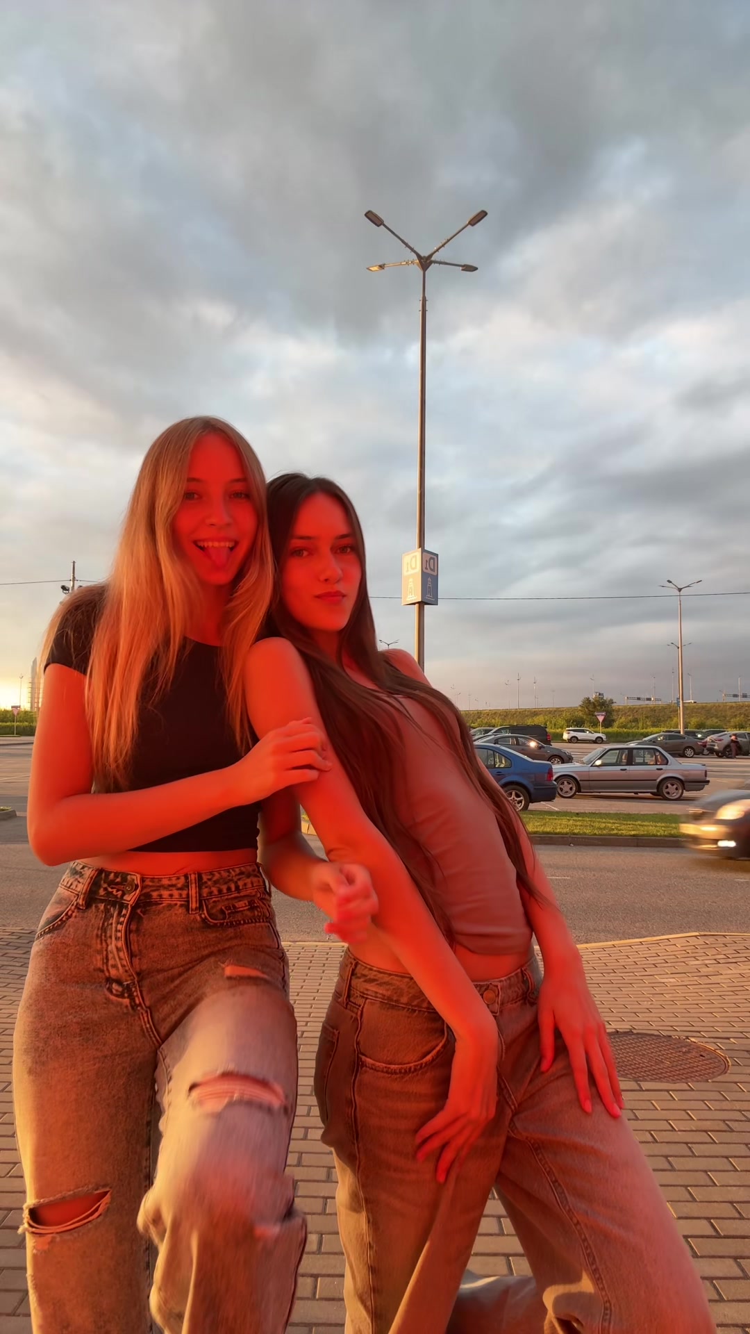 @leslis.aa