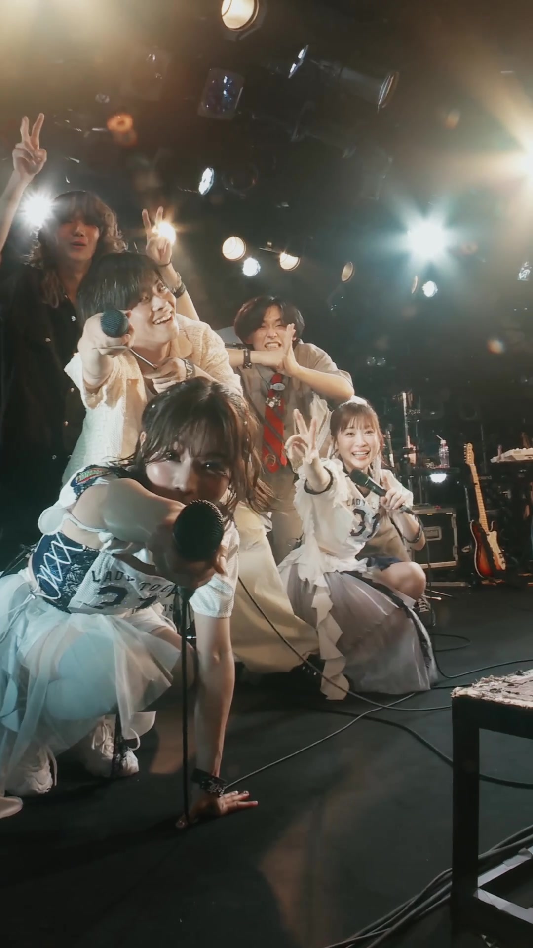 @SILENT SIREN (サイサイ)