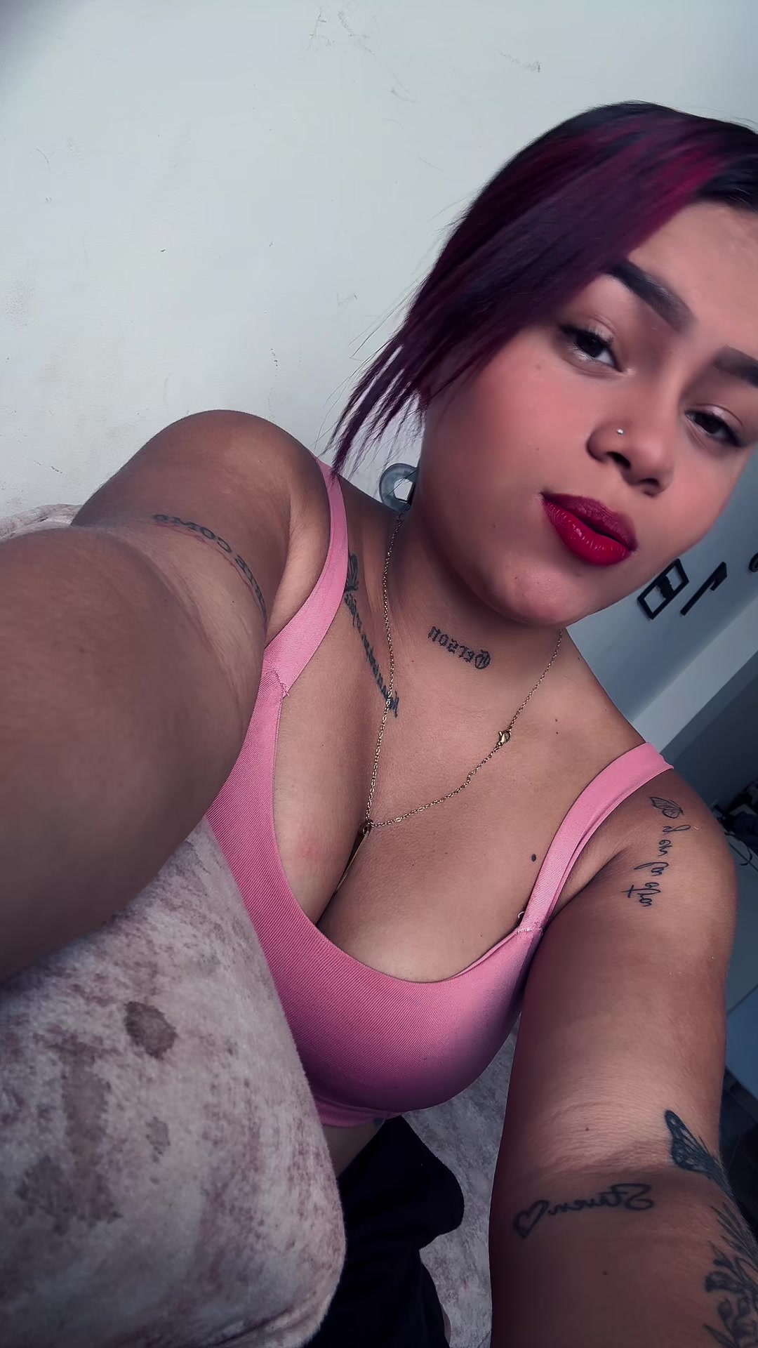 @Jessica🖤.!