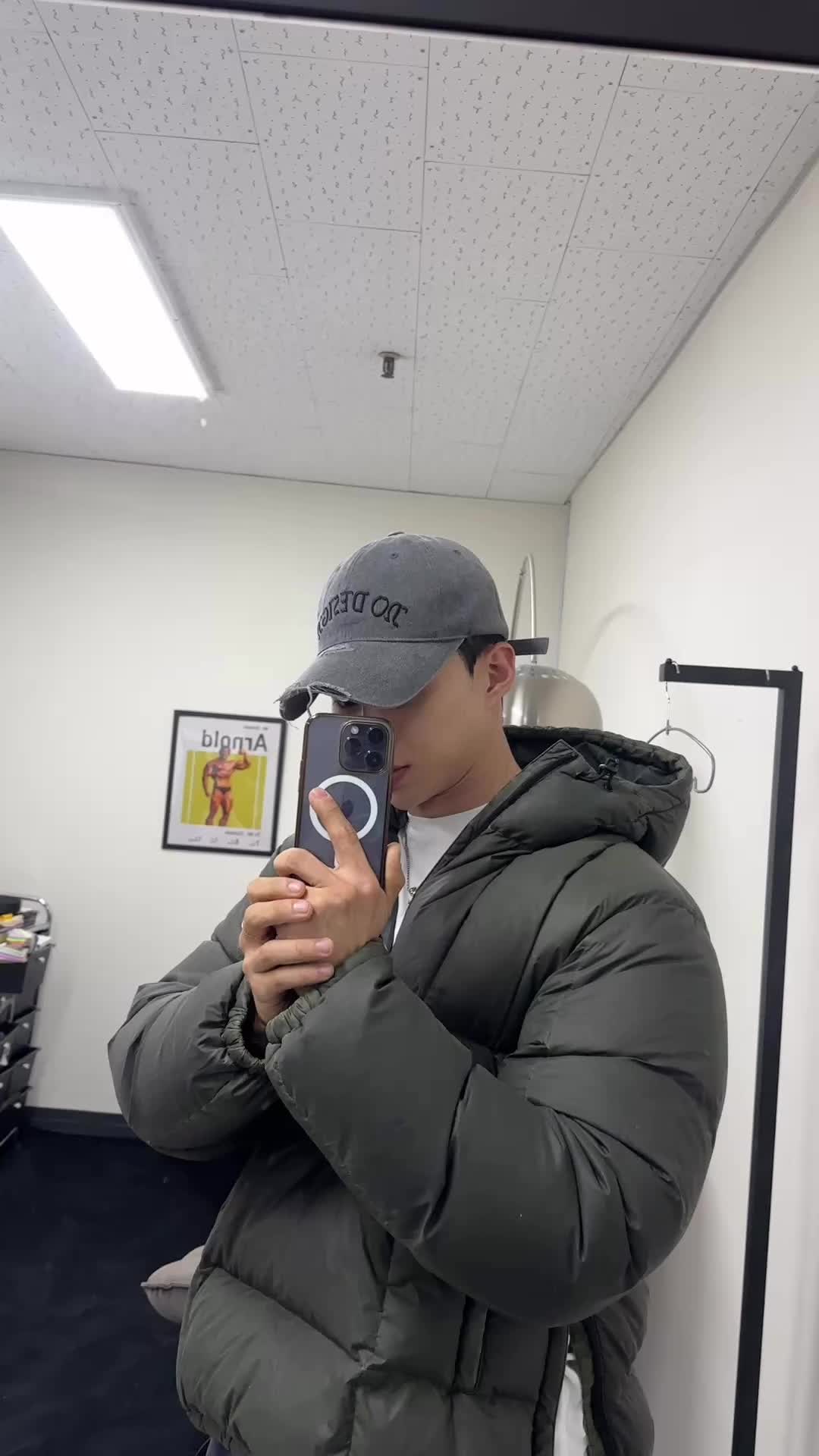@user67000899014