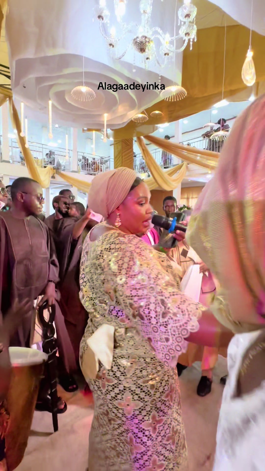@Alagaadeyinka