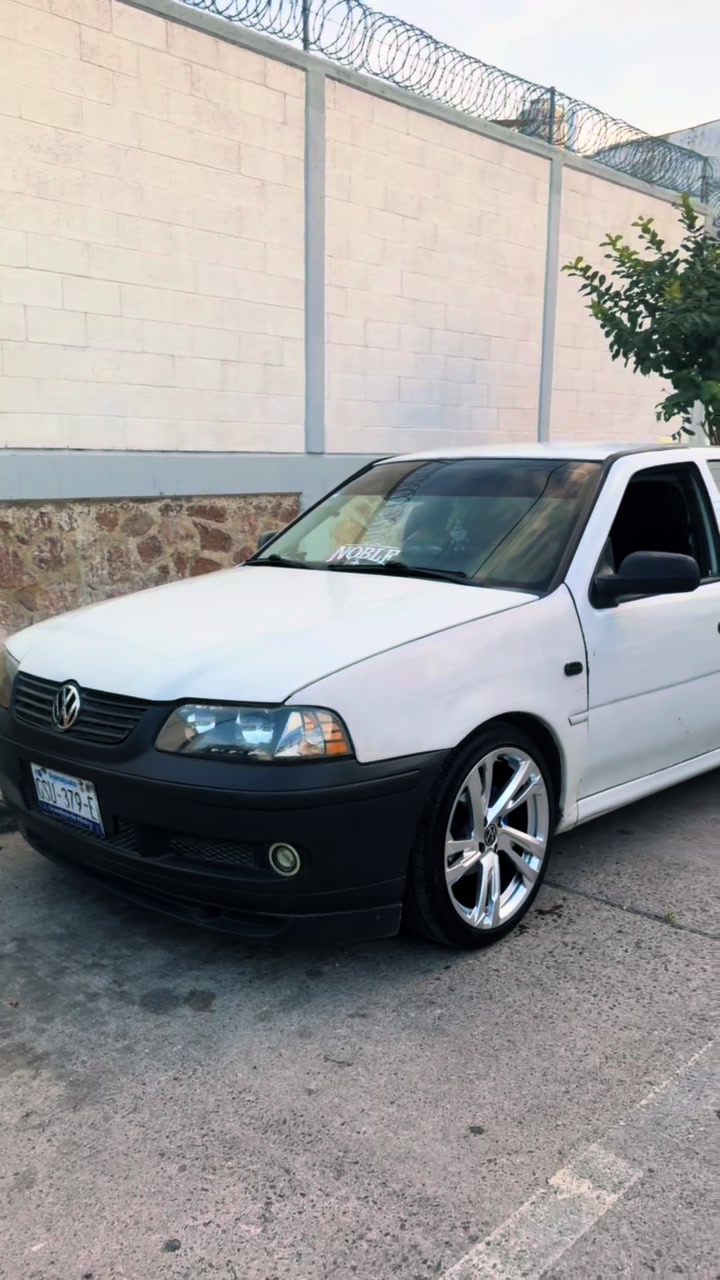 @Chuy 477🔰