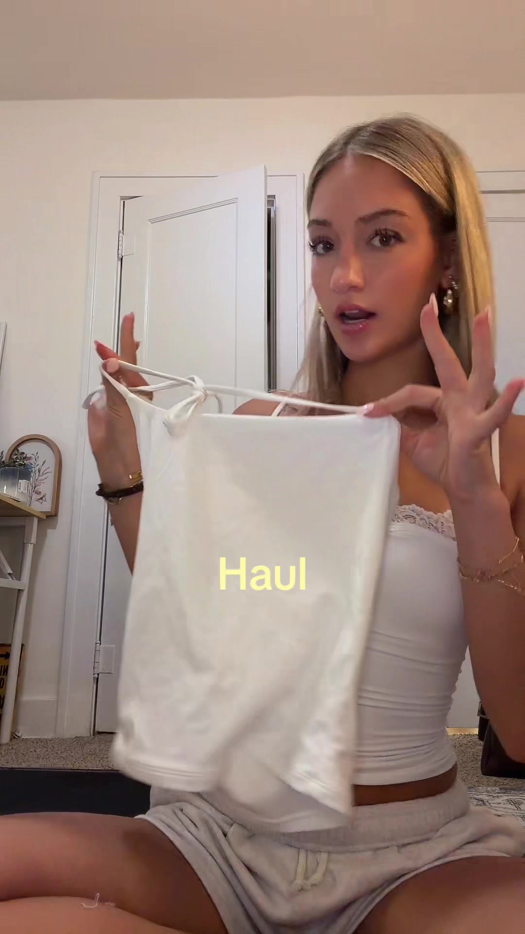 @caitlynnavery