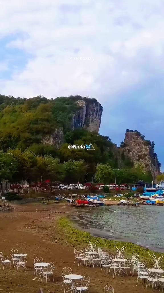 @𝙉𝙞𝙣𝙛𝙖  🦋⃤
