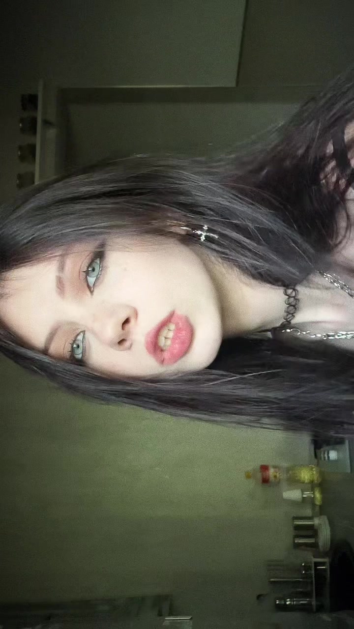 @Алиска ☮️ 🍏