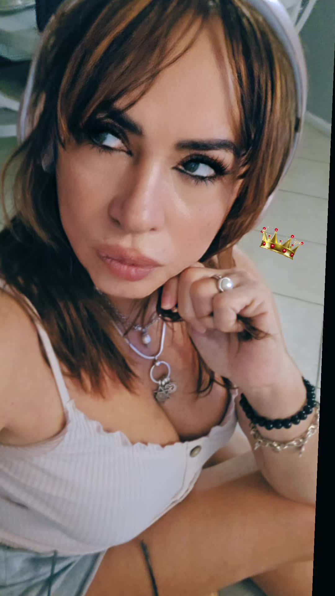 @Queen