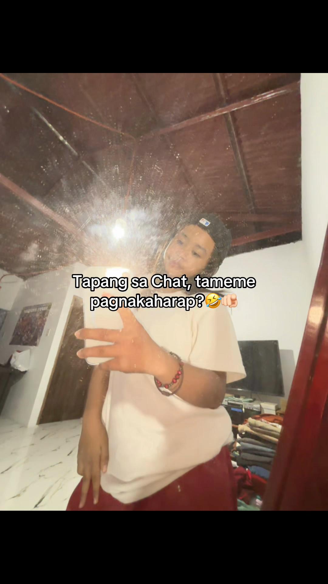 @itzurr_ris on ig.