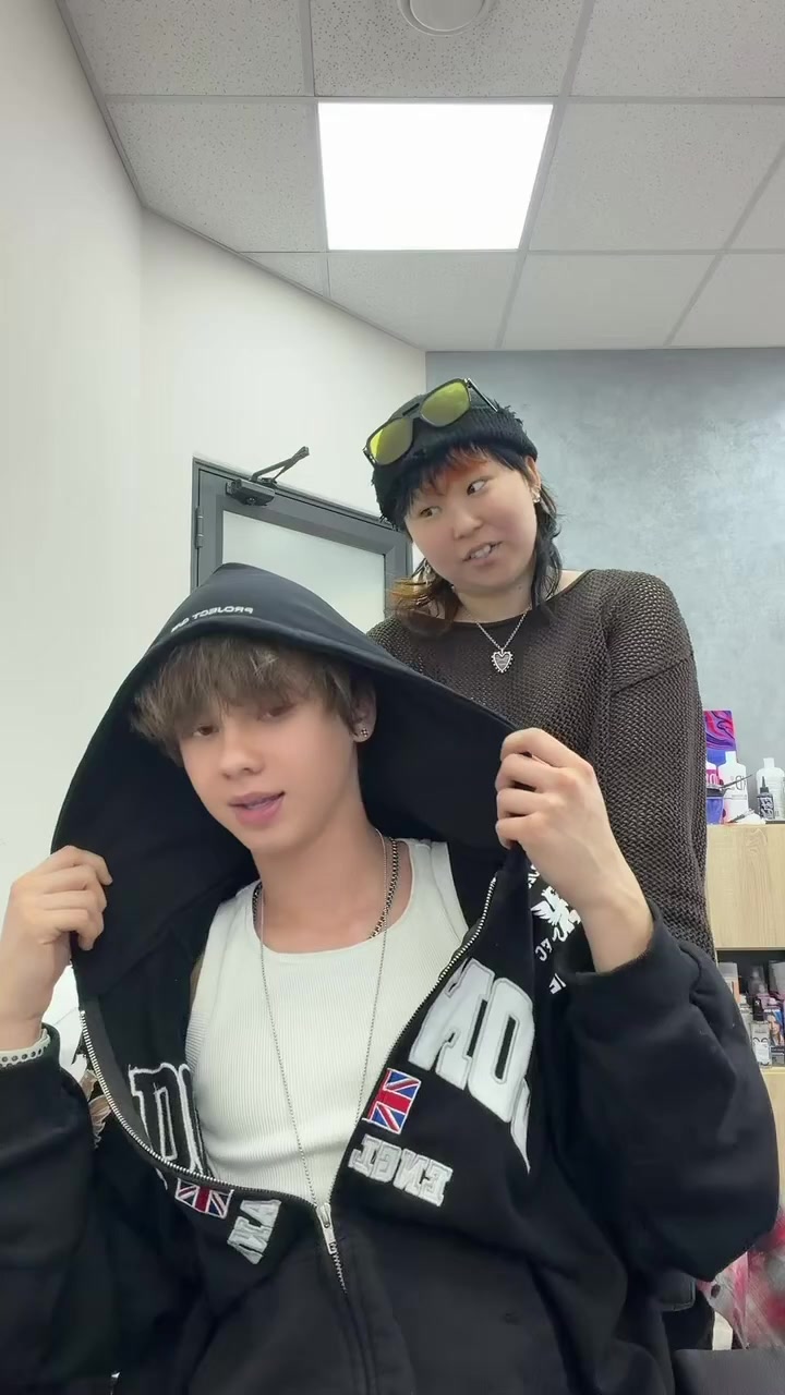 @Twinkboy