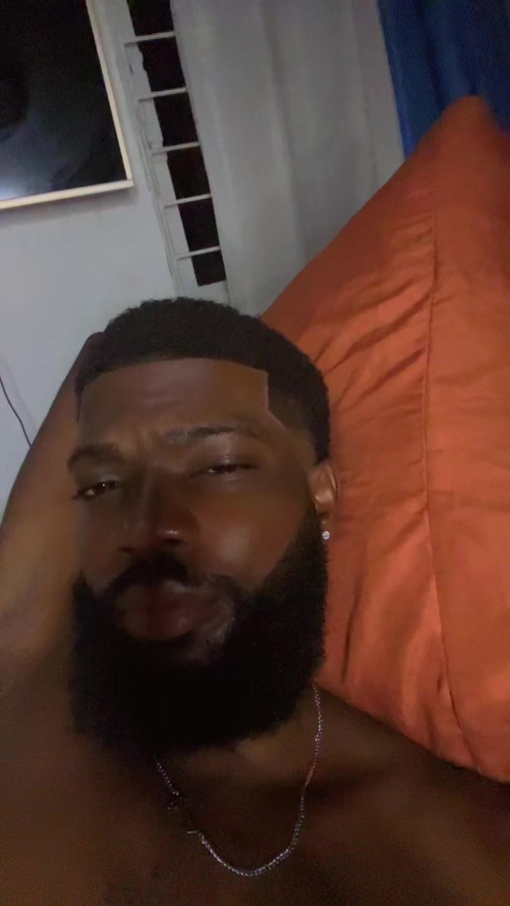 @Jamaican_bwoii🇯🇲