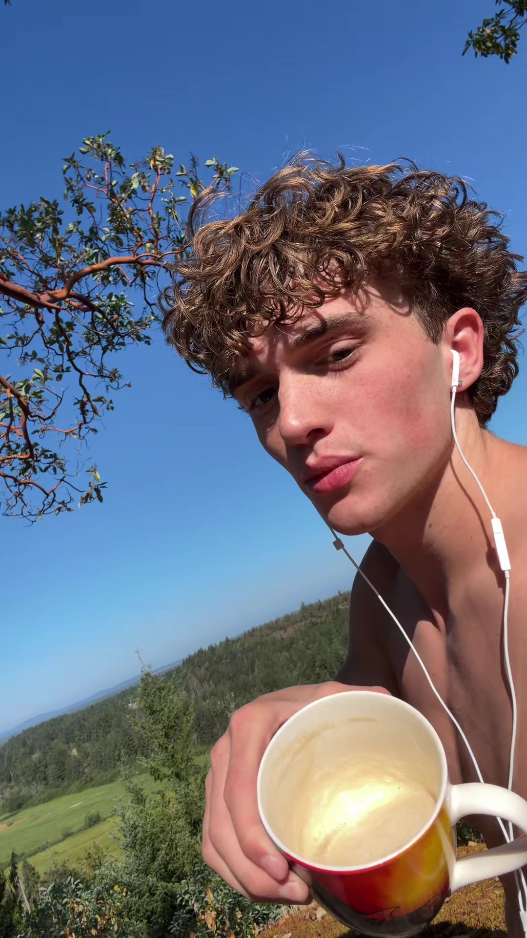 @charlie⛰️