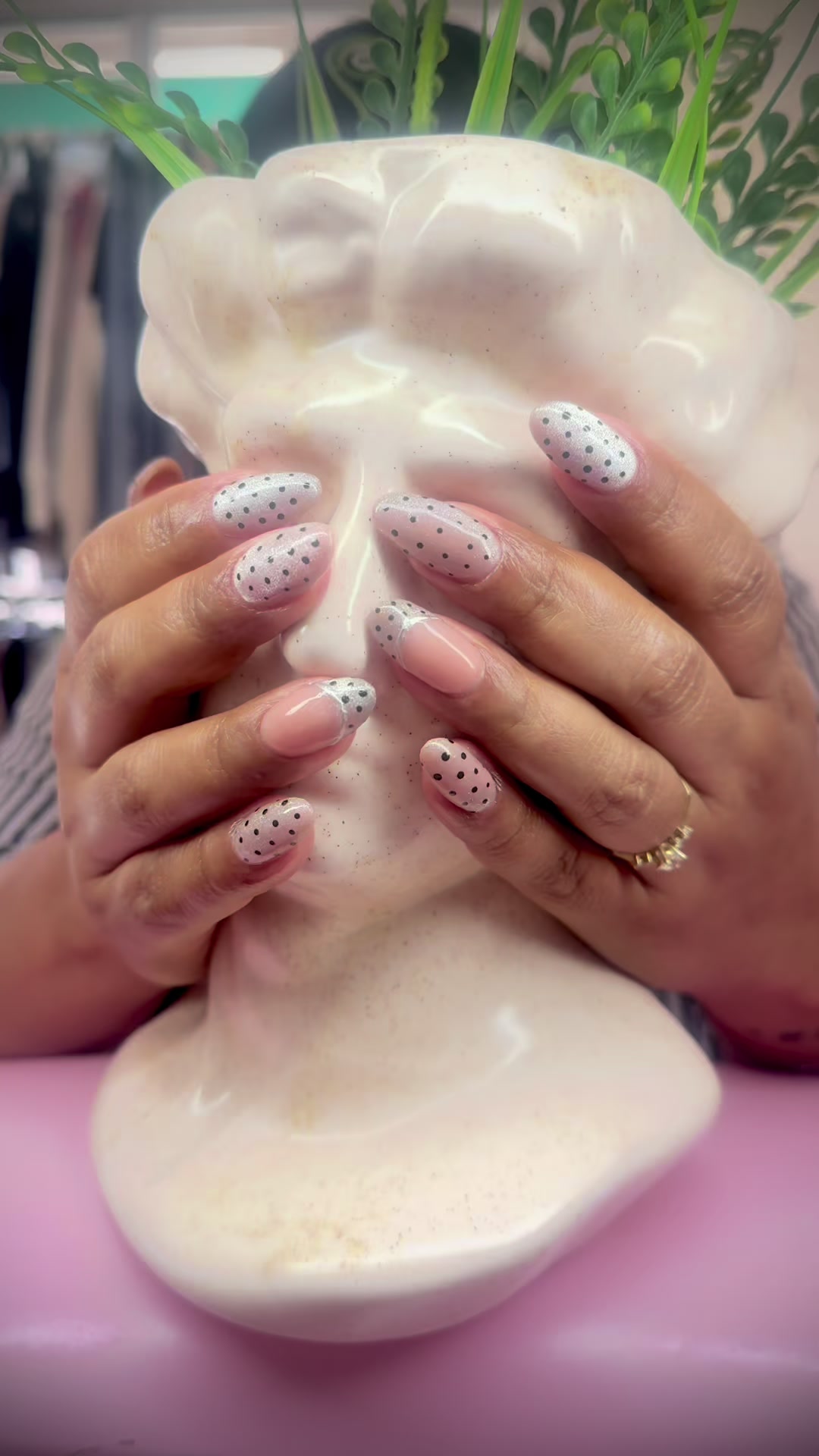 @Grey’s nails room