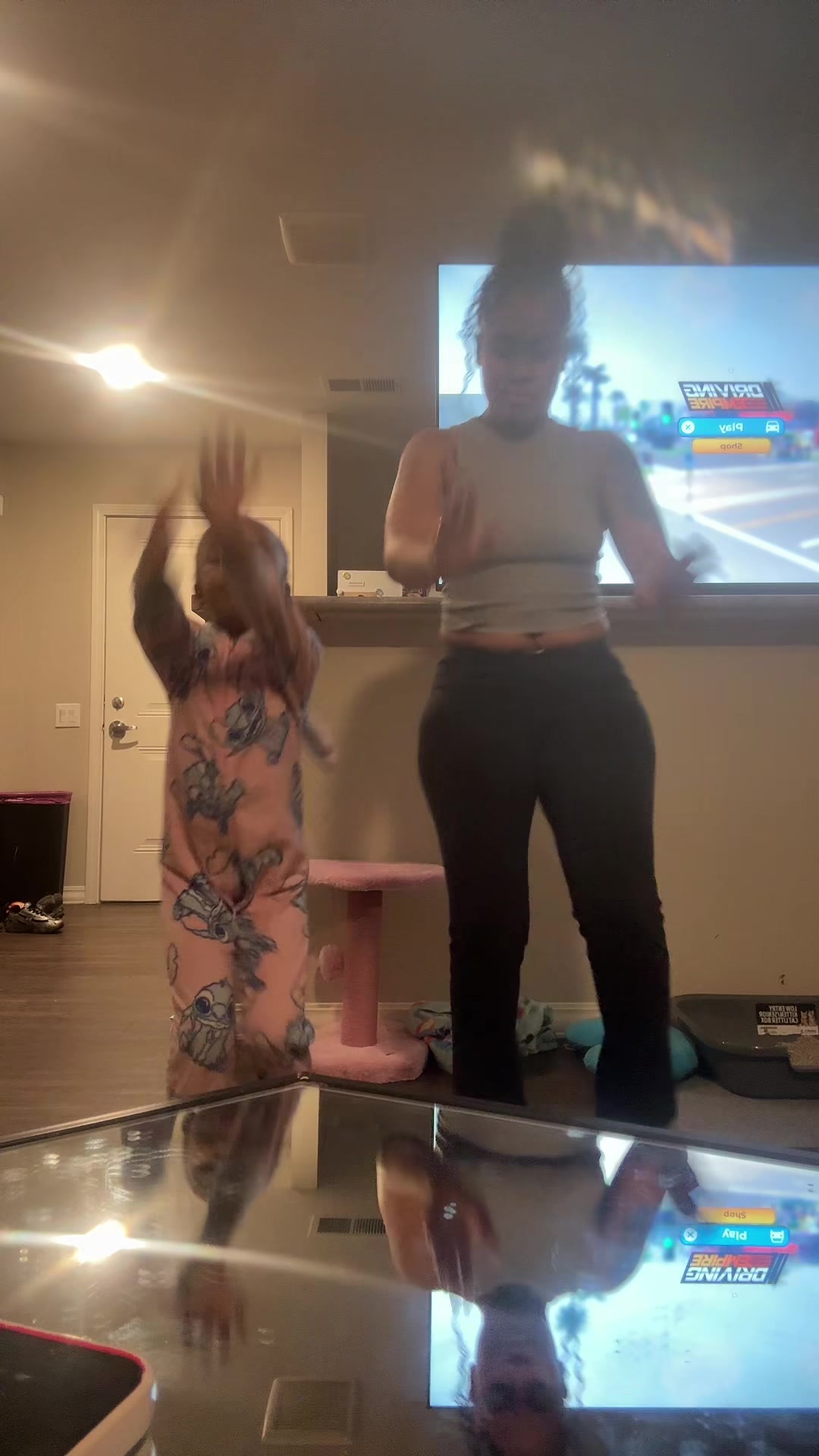 @lizaaa
