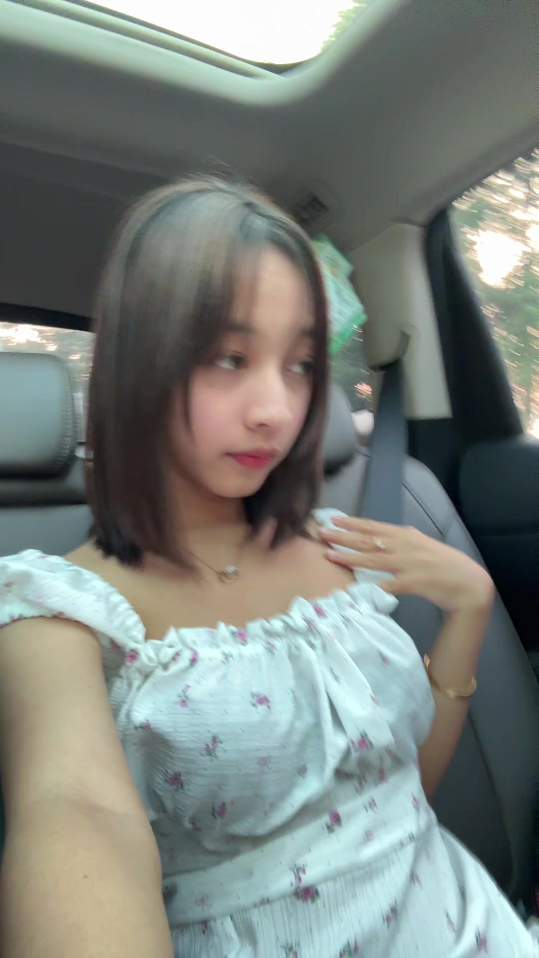 @Akane.