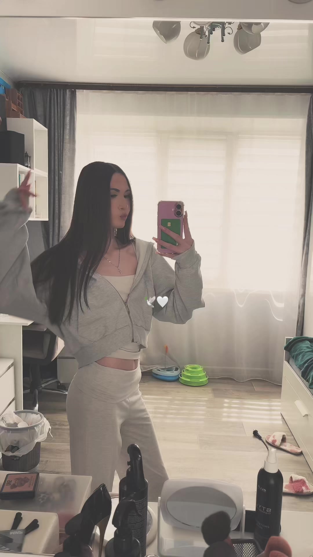 @𝒜𝓃𝓎𝒶