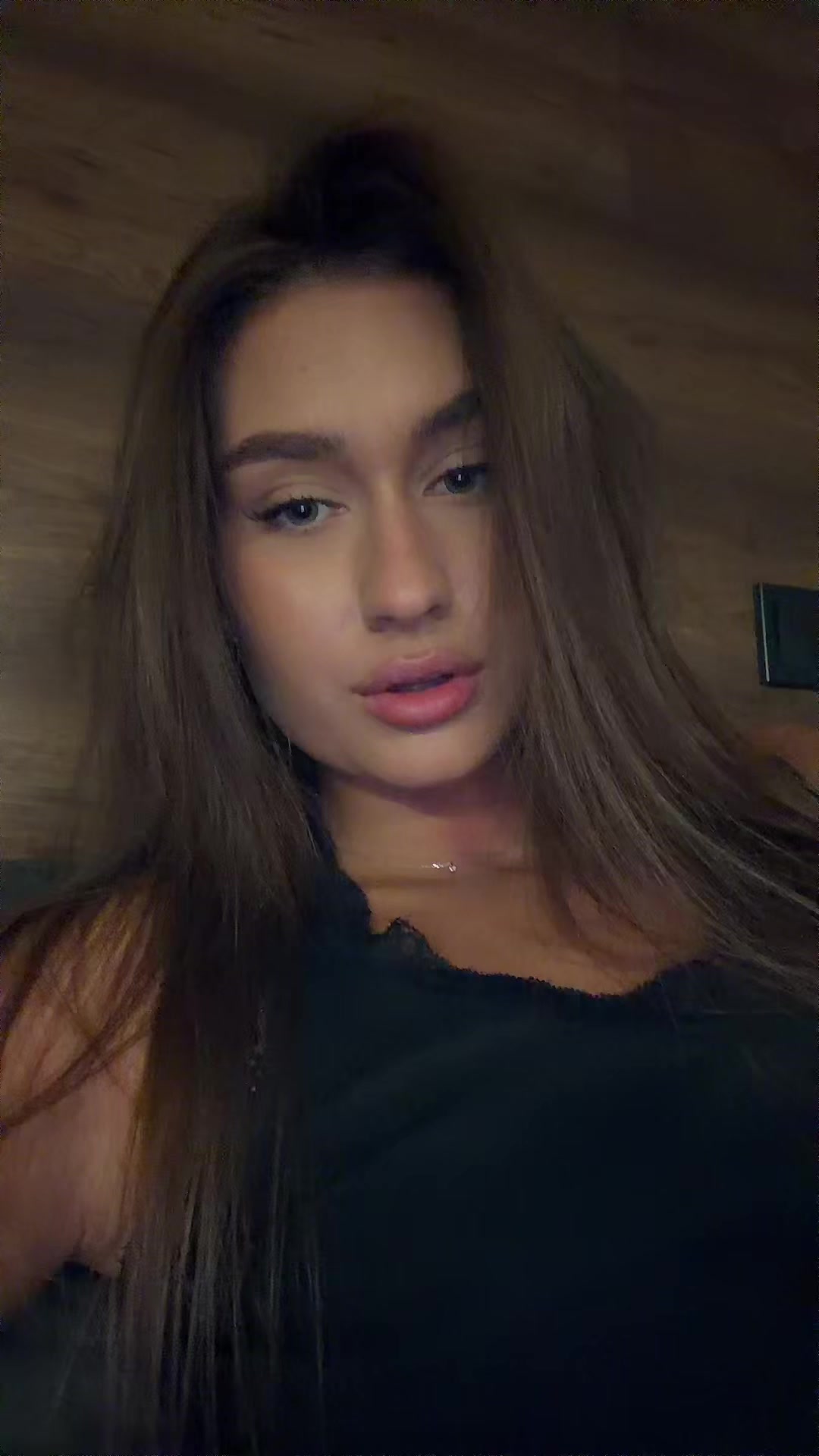 @𝐯𝐚𝐧𝐞𝐬𝐬𝐚
