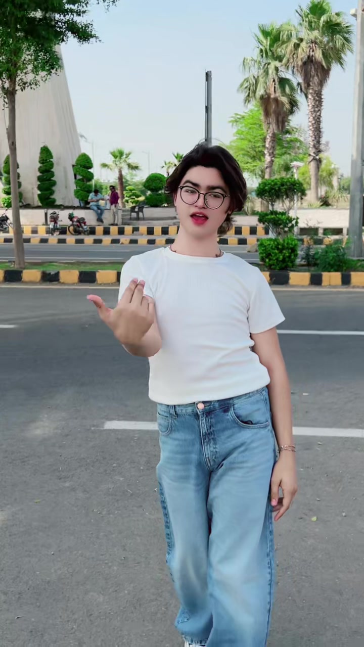 @Fadii Khan🥀🇦🇪🥵