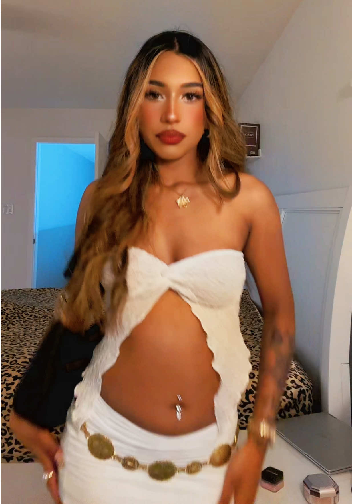 @<3