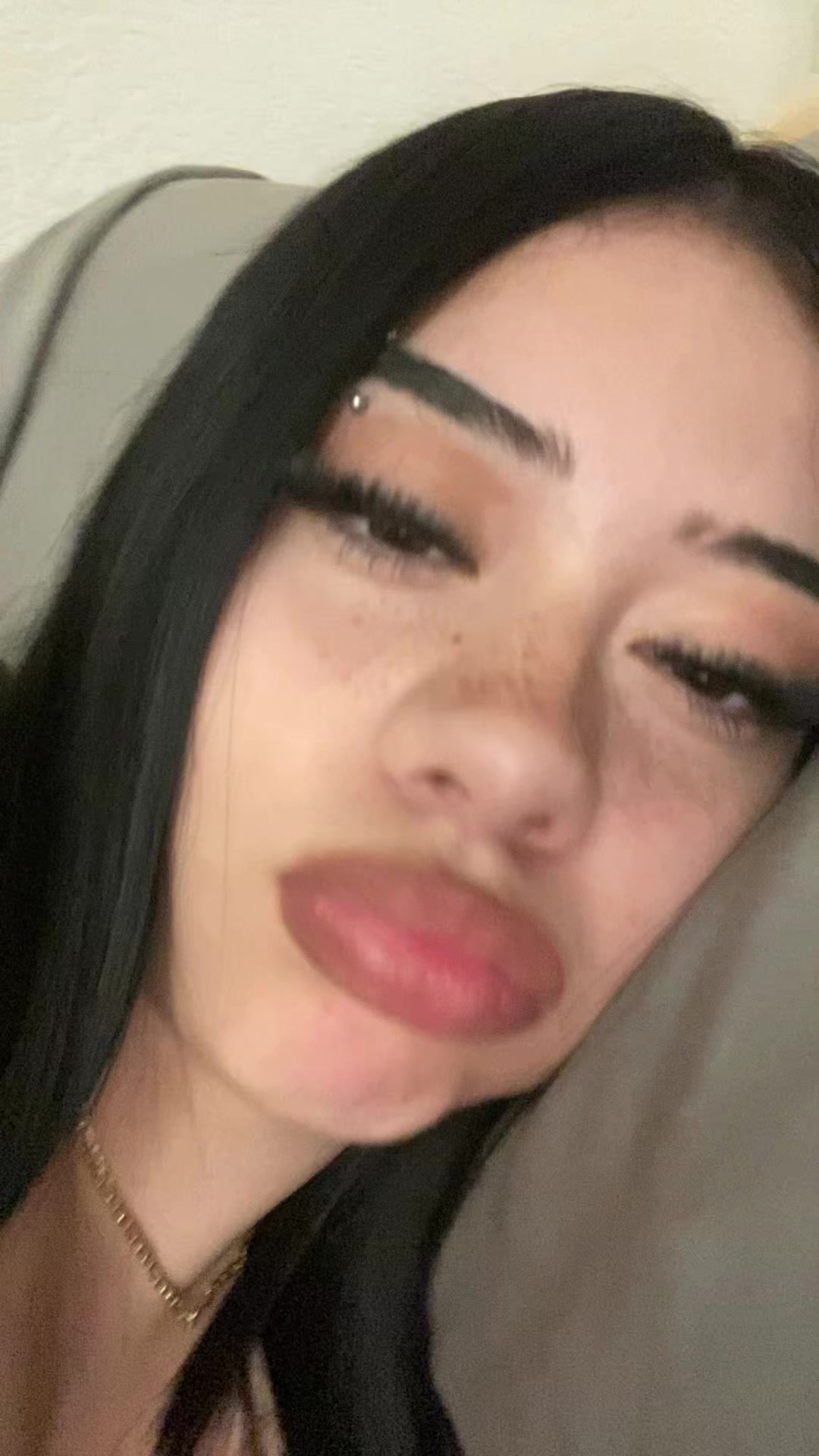 @️