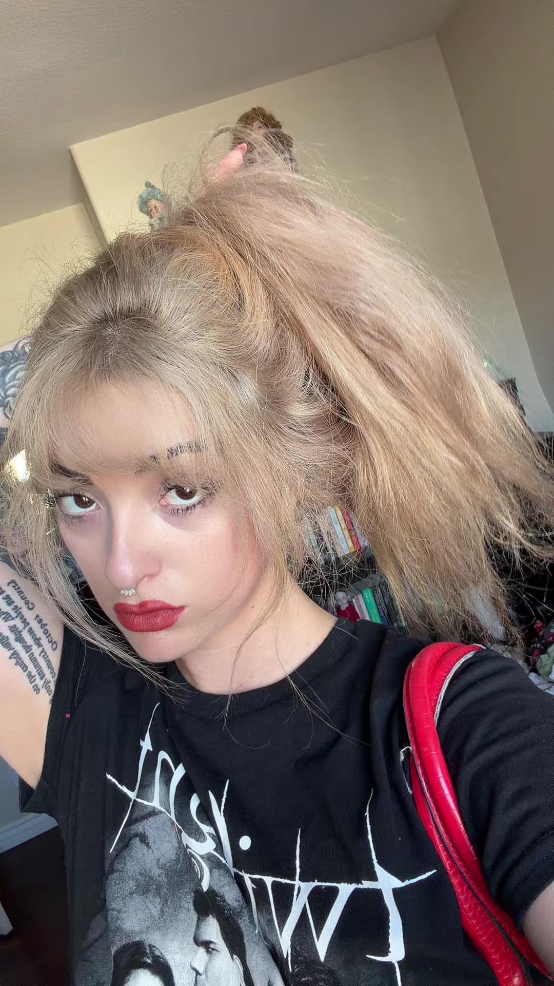 @Lolo🕳️🐇🫖🕰️🗝️✨