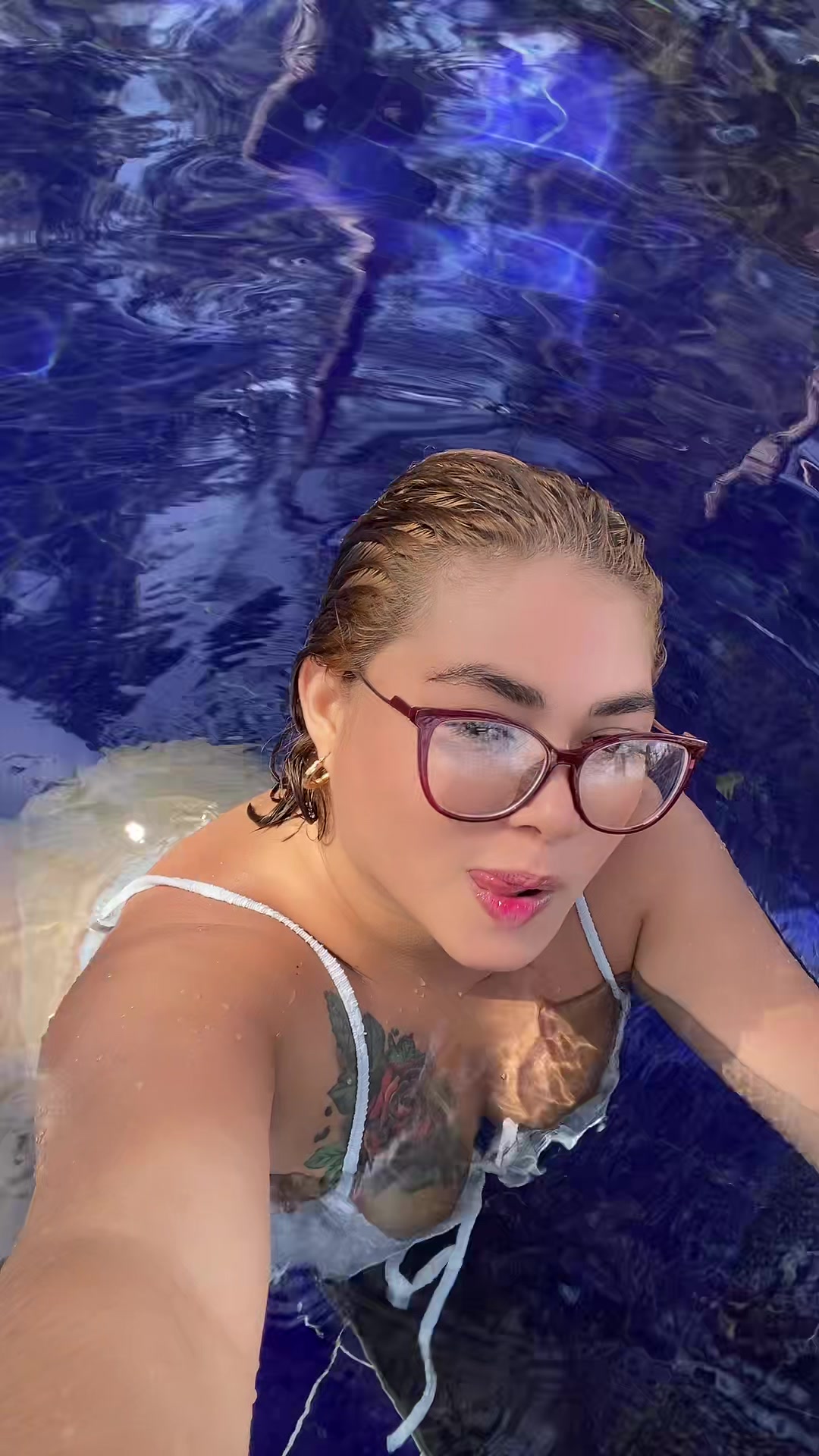 @💋🦂✨