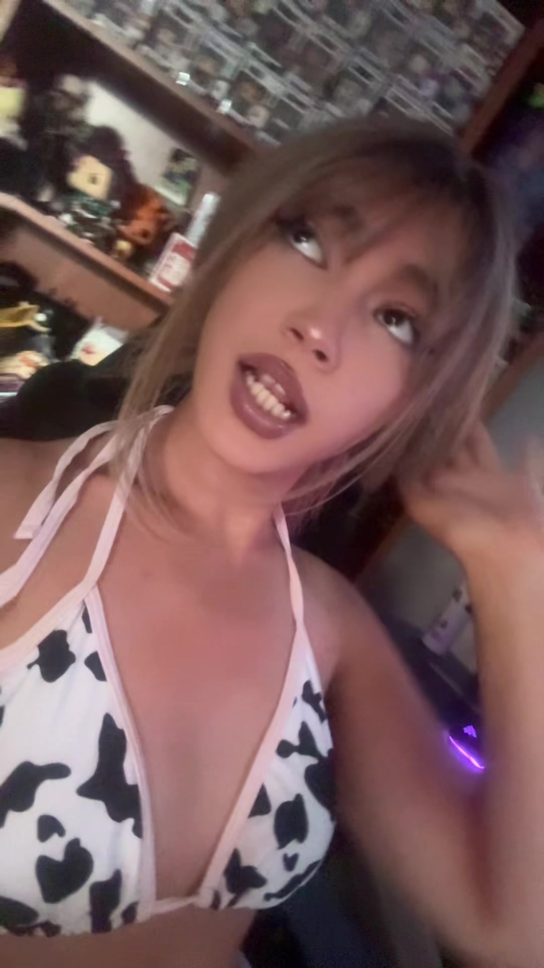 @F L O R A