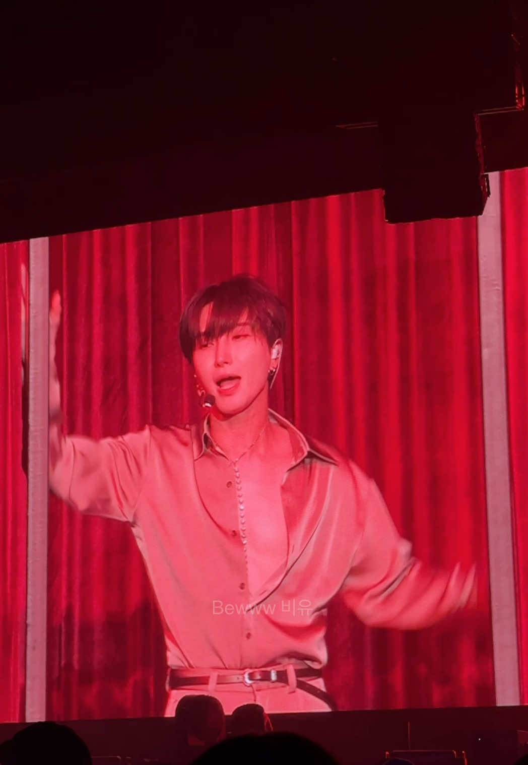 @ִ ࣪𖤐 BewwW. 비유ִ ࣪𖤐