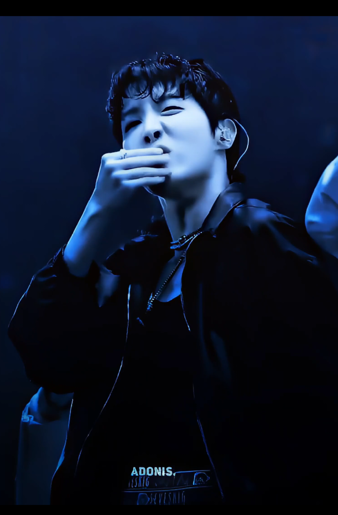 @jj1m1n⁷ is seeing BTS