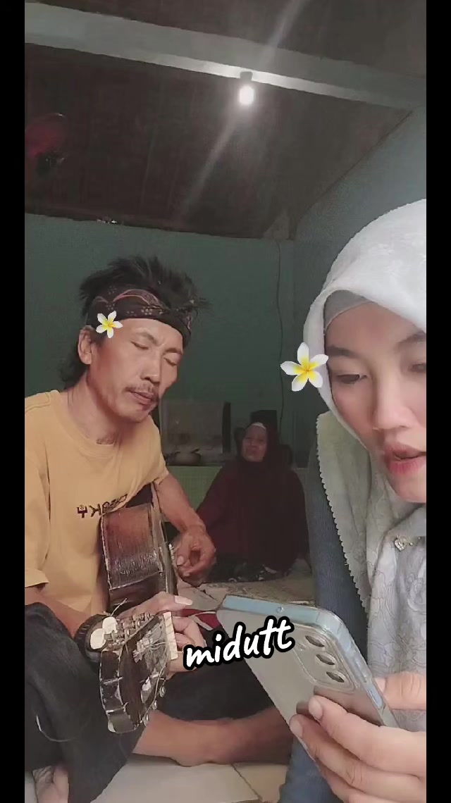 @Midutt