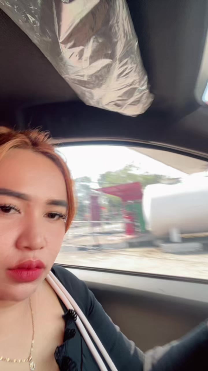 @julia frinella sari