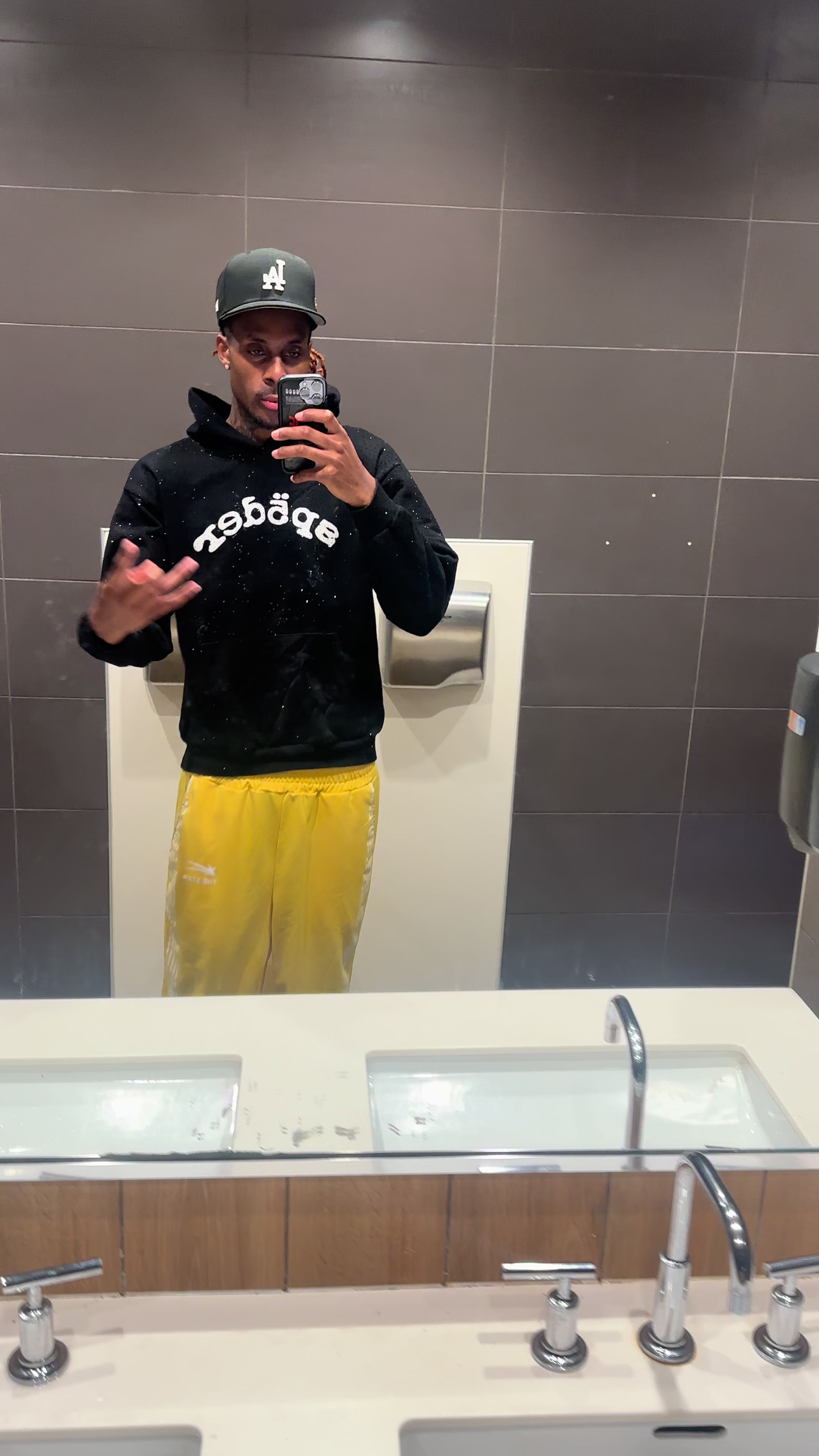 @𝟏𝟏𝐤_𝐥𝐚𝐝𝐚𝐚