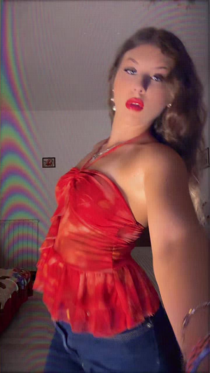 @𝒟𝑒𝒹𝑒🥀