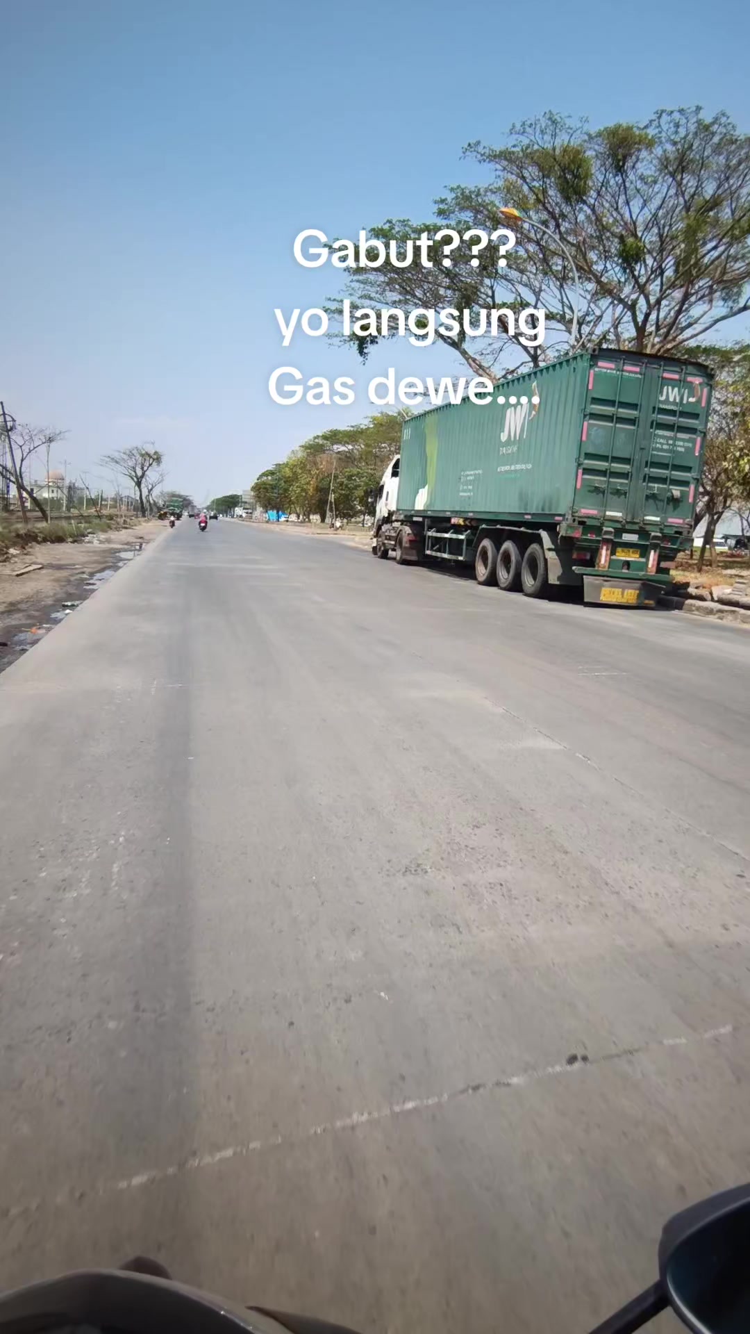 @Sebut saja R