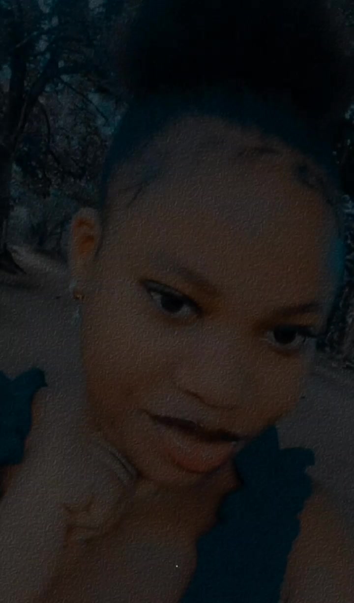 @Ella bby 💞