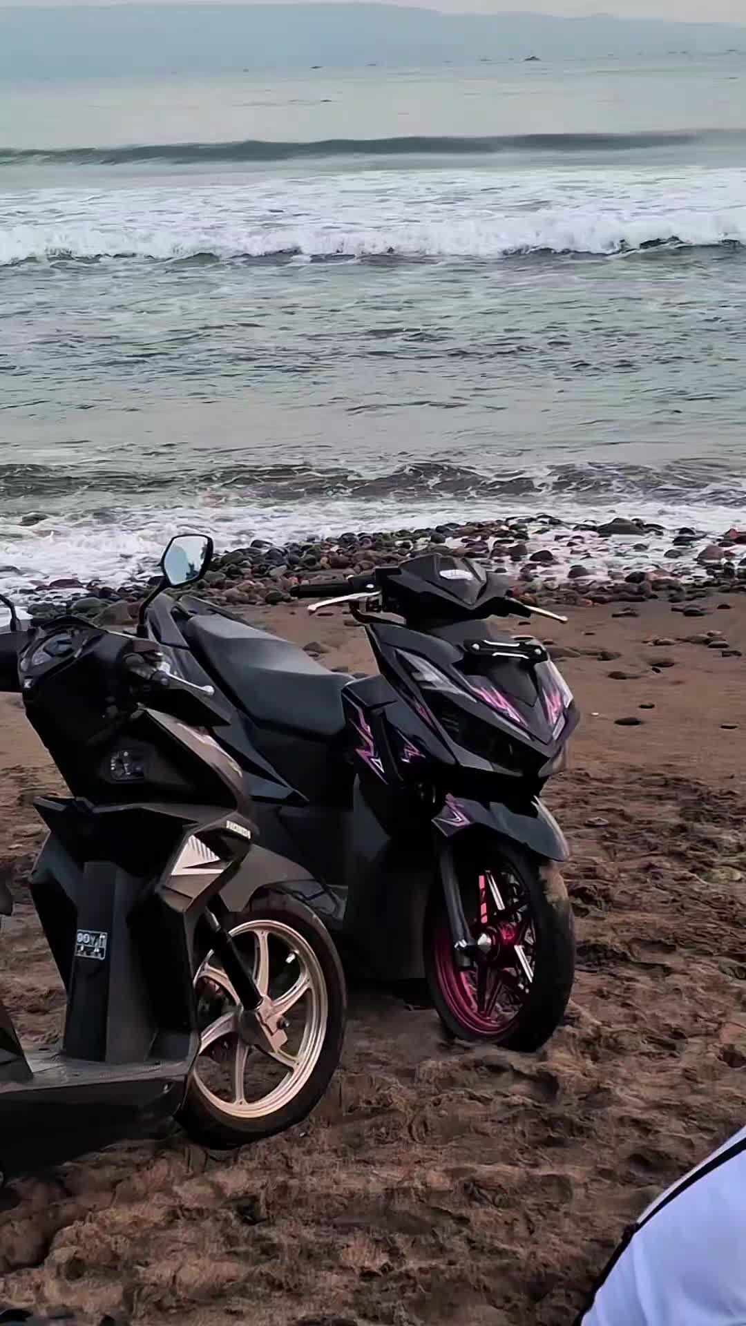 @rzkyshr