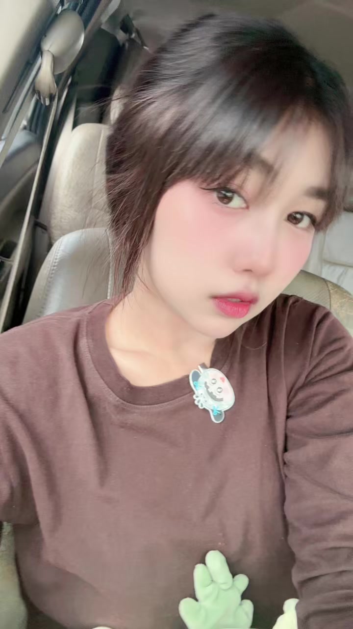 @Chompoo