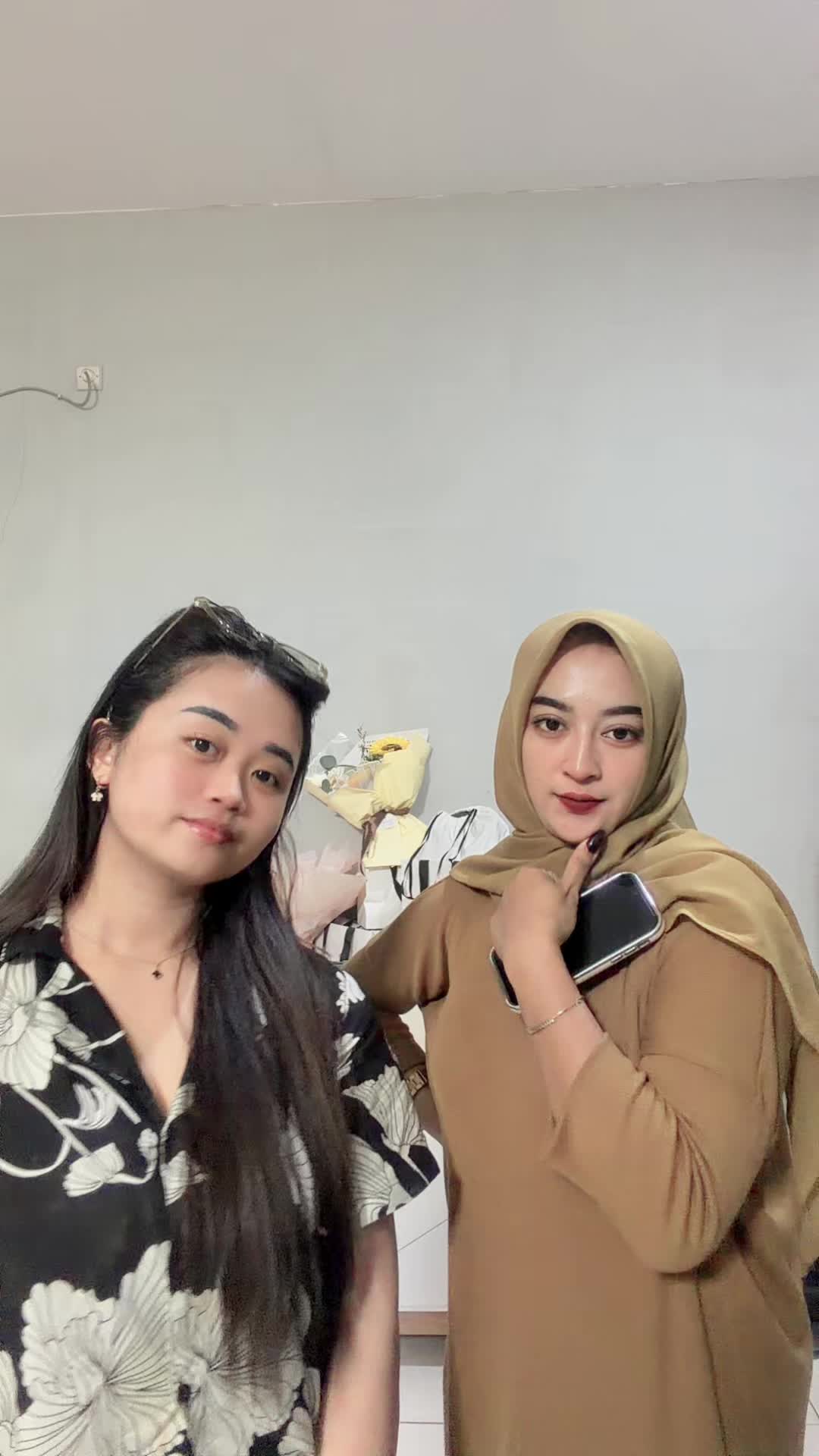 @Olala