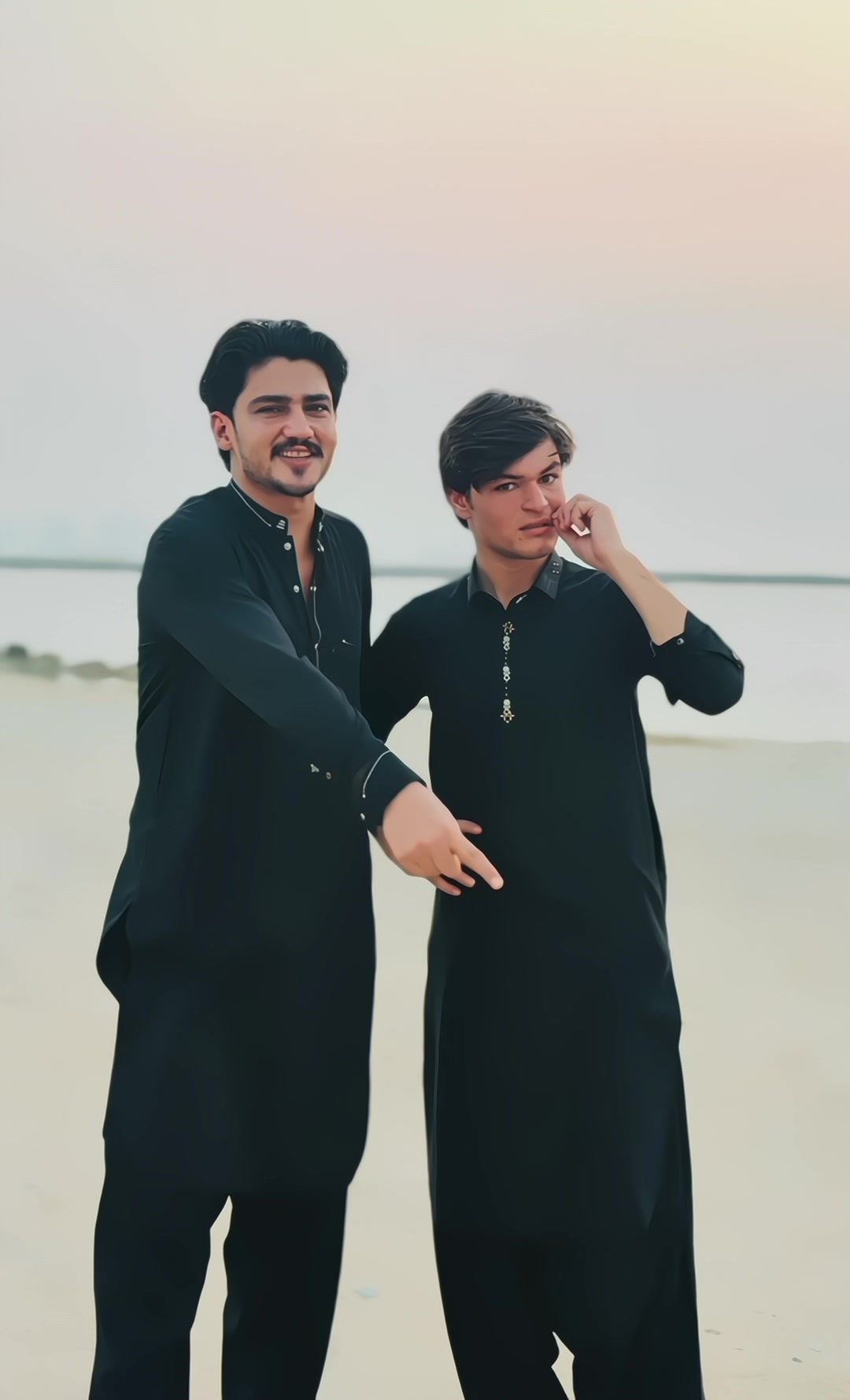 @CHUTA DANA 👬