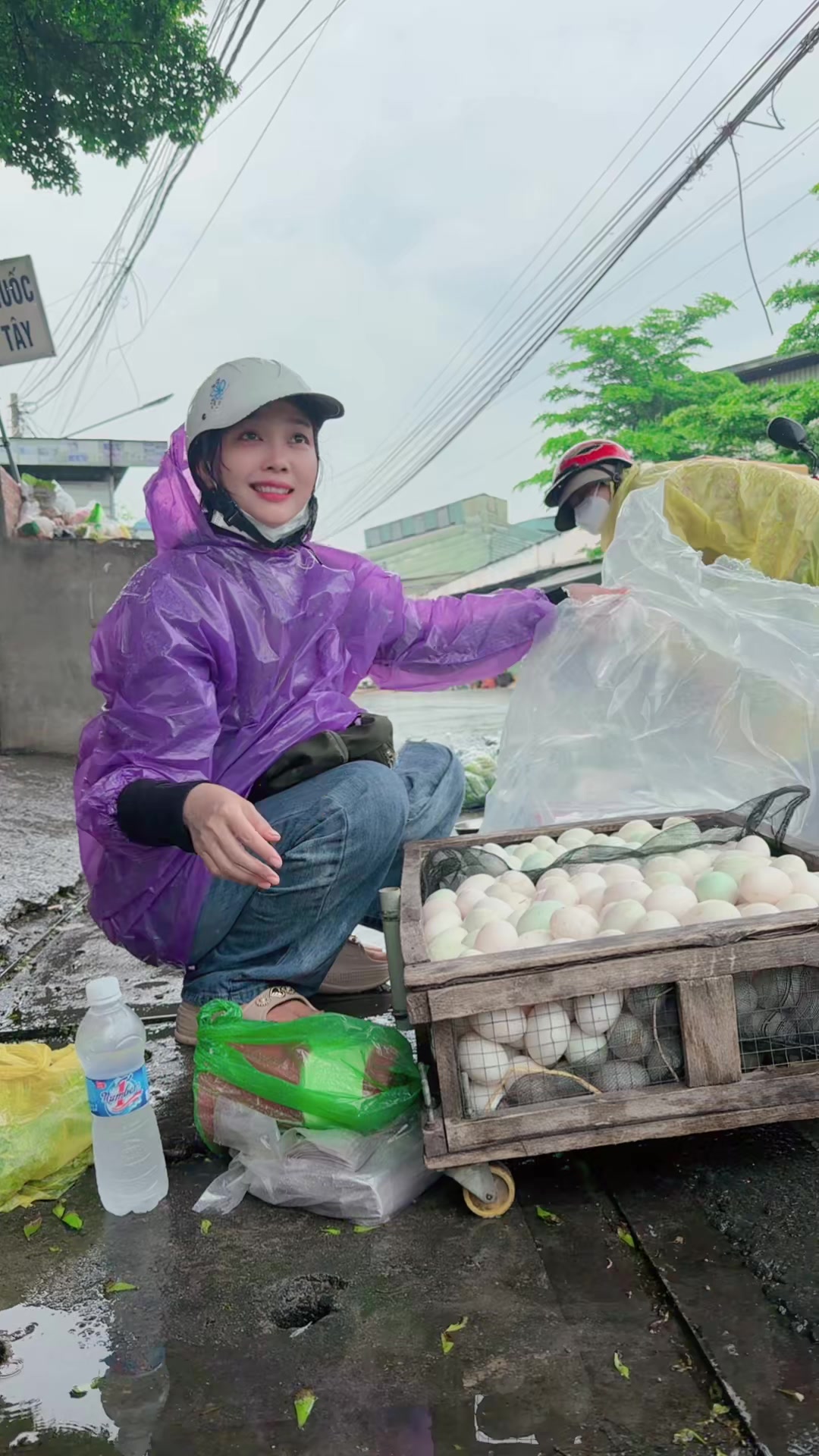 @💕Nga💕 bán hàng rong💕