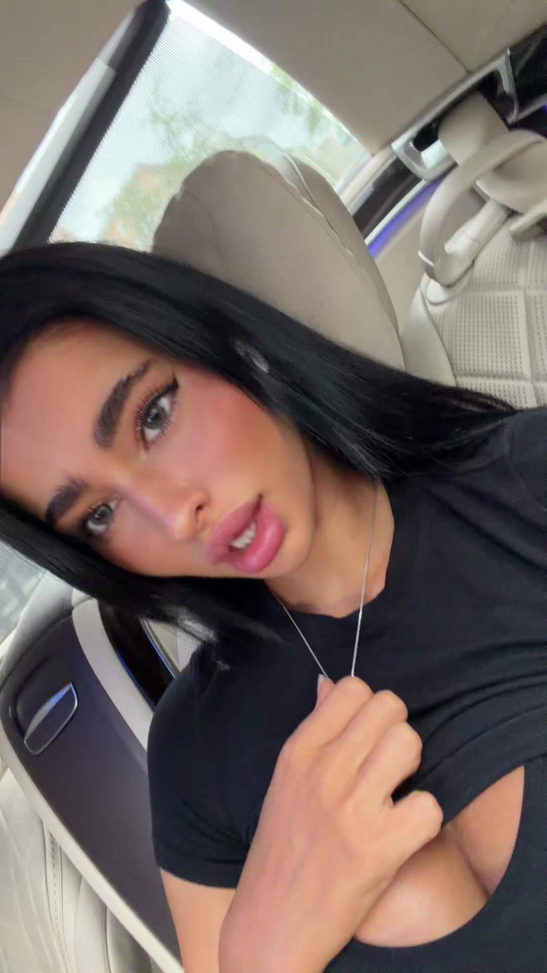 @Katee_v_