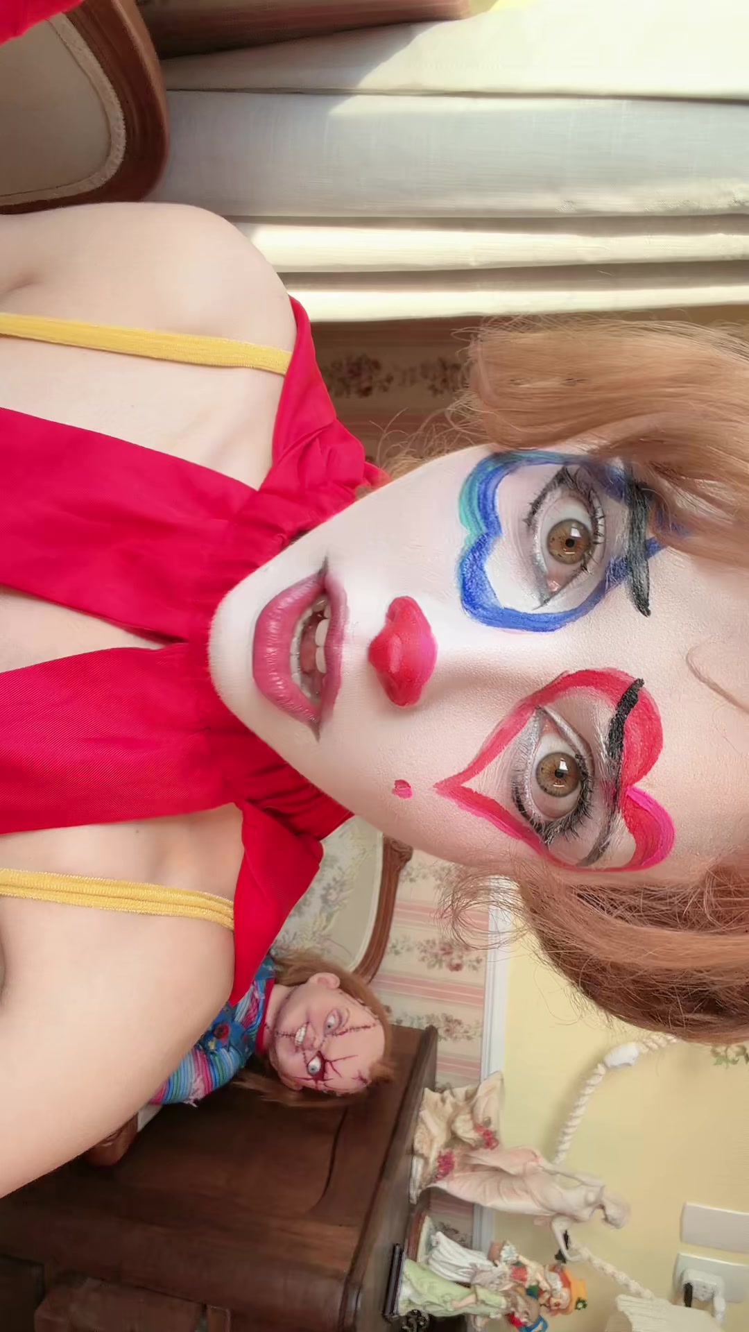 @Clown girl