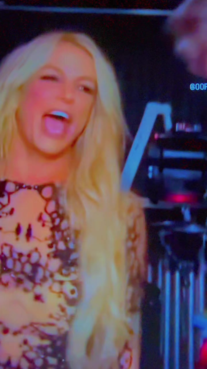 @Celebs.N.random