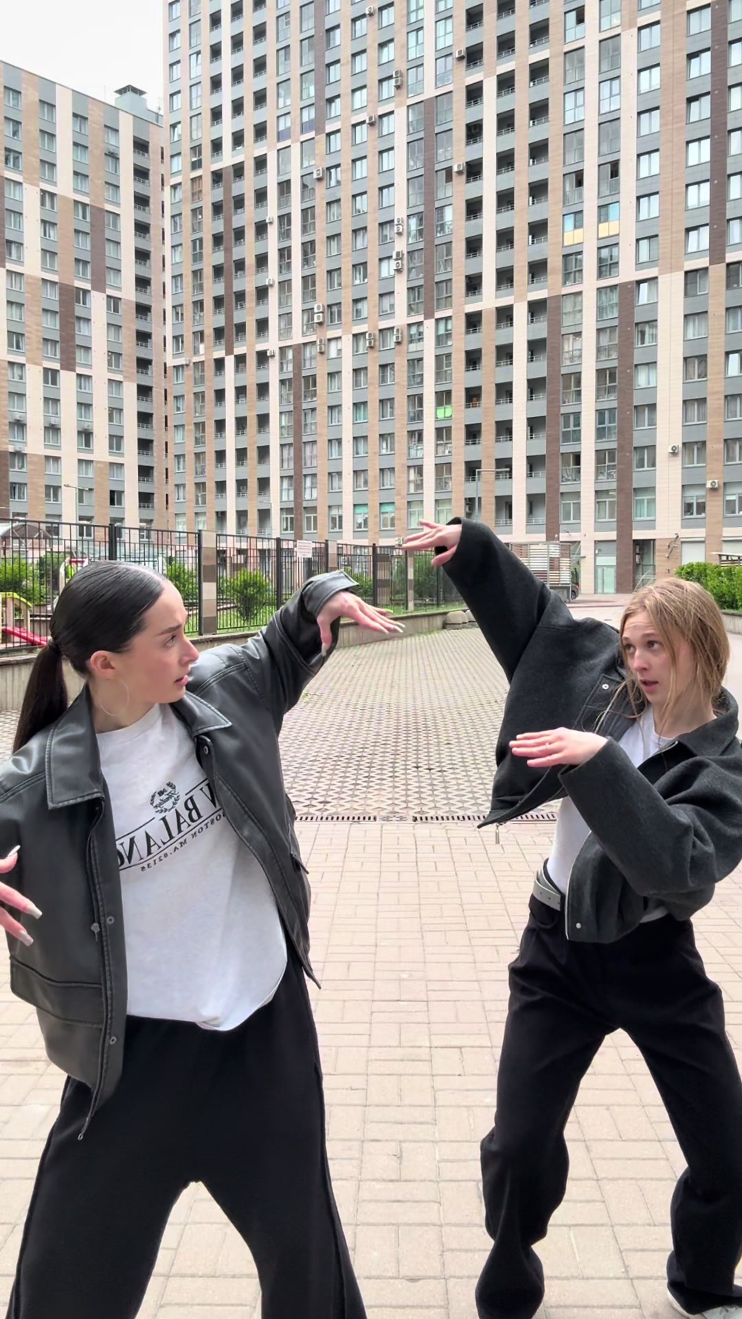 @юля