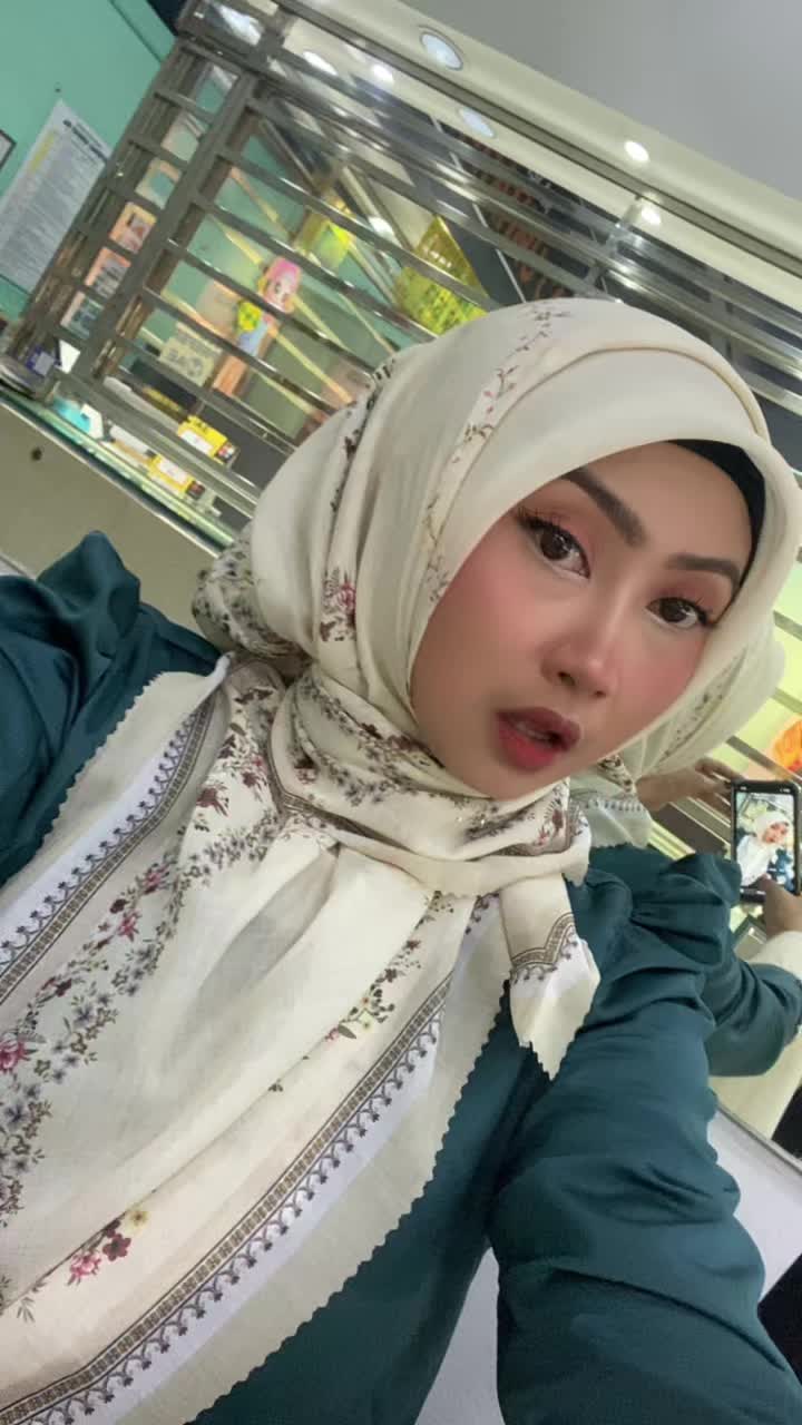 @bukanFatin